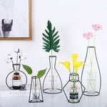 Load image into Gallery viewer, Silhouette Iron Line Flowers Vase
