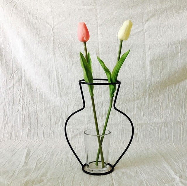 Silhouette Iron Line Flowers Vase